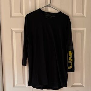 💚 5 for $15! 💚 “Threadborne” Under Armour Long Sleeve Top